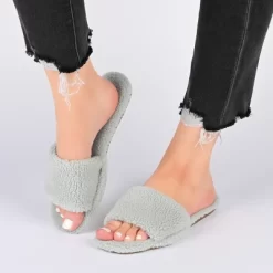 Journee Collection Women's Faux Fur Sunlight Slipper -Style Haven Shop GUEST 0bdcf245 b2fe 4117 9f51 fe544dfafbf6
