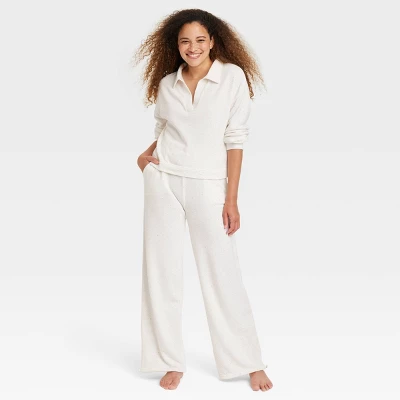 Women's Lounge Sweatshirt - Colsie™ 5 Women's Lounge Sweatshirt - Colsie™ - Image 3